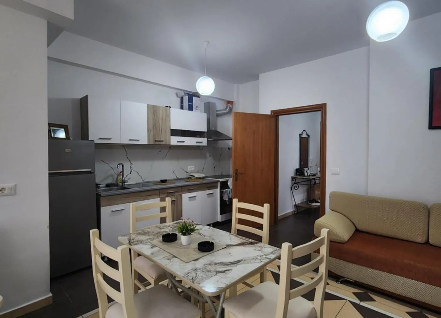 Eni & Kei Seaside Retreat Apartment Sarande 0*,  Albania